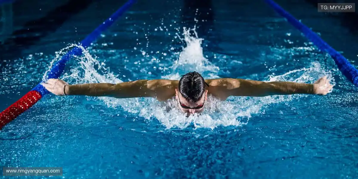 🎁限量周边,把赛场激情带回家!